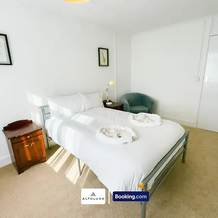 Orion's Place 3br House By Altoluxoexperience Short Lets & Serviced With Free Parking *