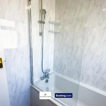 Orion's Place 3br House By Altoluxoexperience Short Lets & Serviced With Free Parking Бристоль