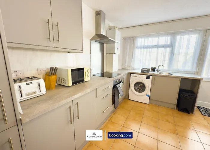 Orion's Place 3br House By Altoluxoexperience Short Lets & Serviced With Free Parking 아파트