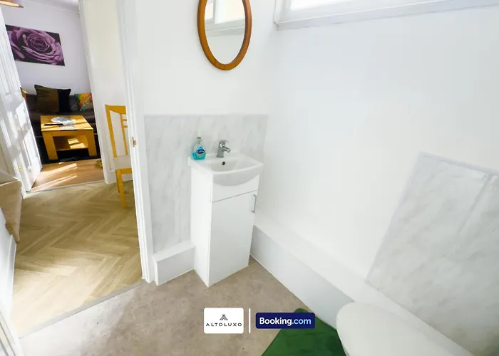 Orion's Place 3br House By Altoluxoexperience Short Lets & Serviced With Free Parking 아파트