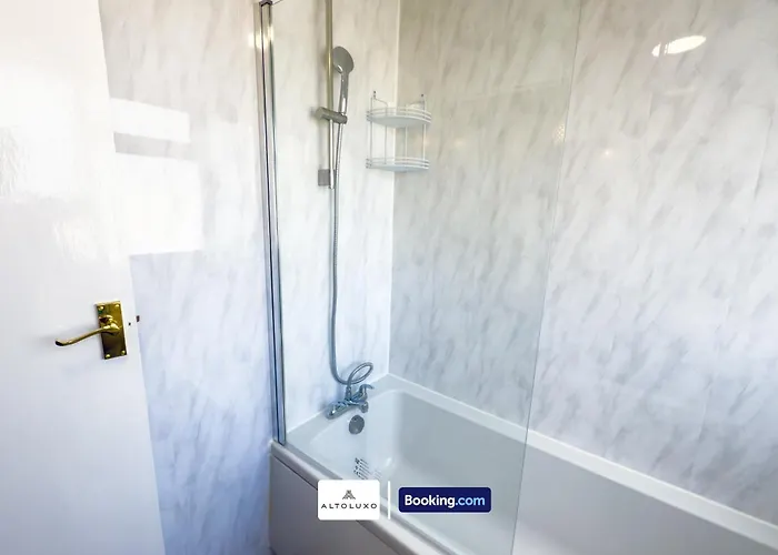 Orion's Place 3br House By Altoluxoexperience Short Lets & Serviced With Free Parking 브리스틀