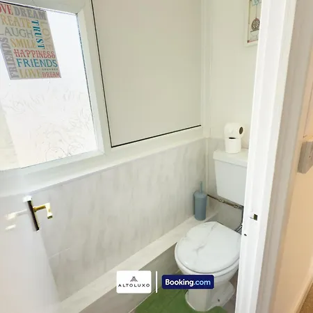 Orion's Place 3br House By Altoluxoexperience Short Lets & Serviced With Free Parking Apartment