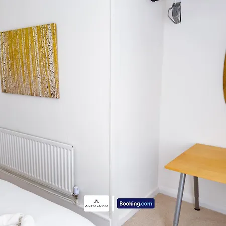 Orion's Place 3br House By Altoluxoexperience Short Lets & Serviced With Free Parking Apartment Bristol
