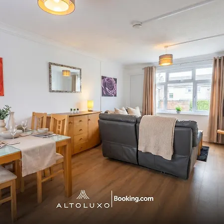 Orion's Place 3br House By Altoluxoexperience Short Lets & Serviced With Free Parking Bristol