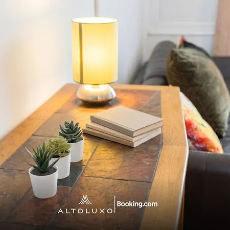 Orion's Place 3br House By Altoluxoexperience Short Lets & Serviced With Free Parking