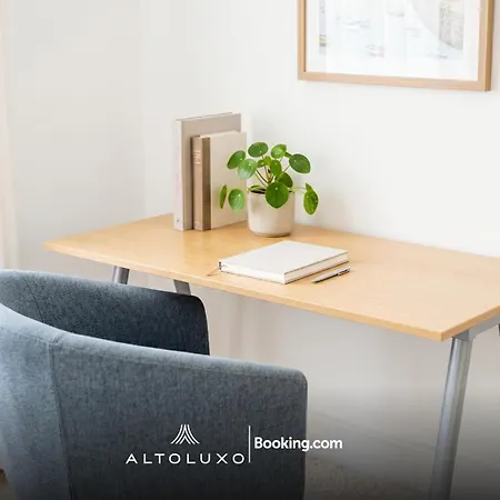 Orion's Place 3br House By Altoluxoexperience Short Lets & Serviced With Free Parking Apartment