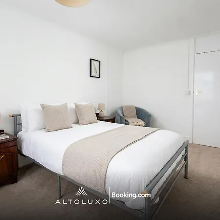 Orion's Place 3br House By Altoluxoexperience Short Lets & Serviced With Free Parking *