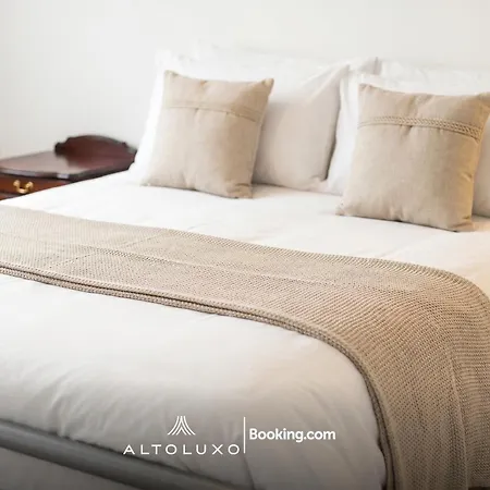 Orion's Place 3br House By Altoluxoexperience Short Lets & Serviced With Free Parking *