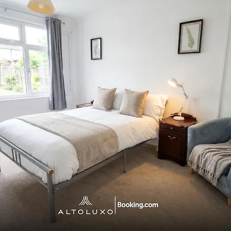 Apartment Orion's Place 3br House By Altoluxoexperience Short Lets & Serviced With Free Parking