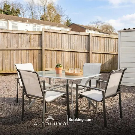 Orion's Place 3br House By Altoluxoexperience Short Lets & Serviced With Free Parking Bristol