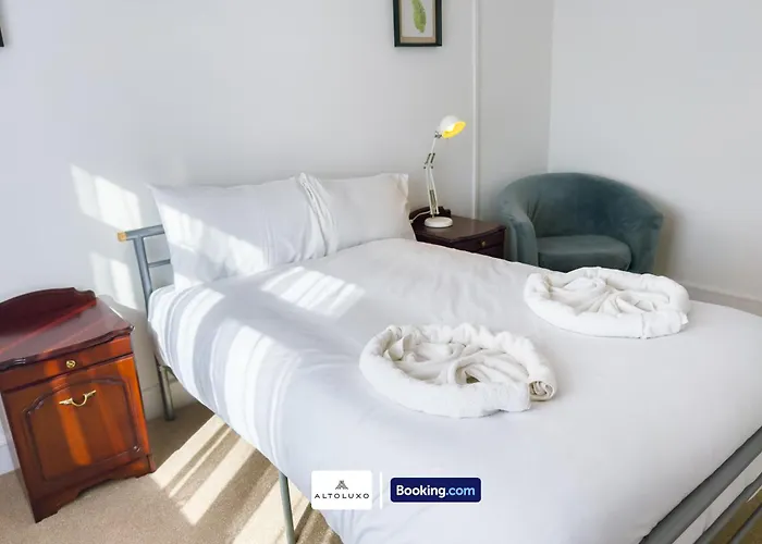 Orion's Place 3br House By Altoluxoexperience Short Lets & Serviced With Free Parking Бристоль