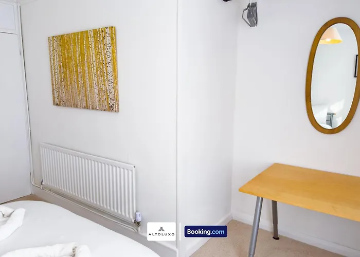 Orion's Place 3br House By Altoluxoexperience Short Lets & Serviced With Free Parking Apartment Bristol