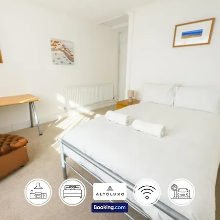 Orion's Place 3br House By Altoluxoexperience Short Lets & Serviced With Free Parking 布里斯托