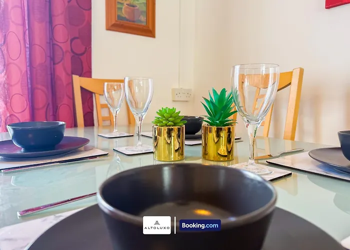 Orion's Place 3br House By Altoluxoexperience Short Lets & Serviced With Free Parking Apartmán *